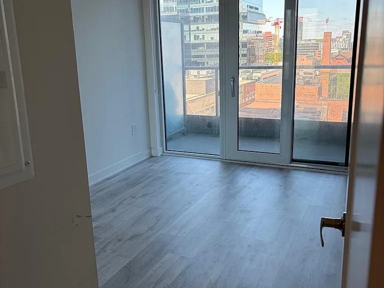 70 Princess St #806-E — Photo 5