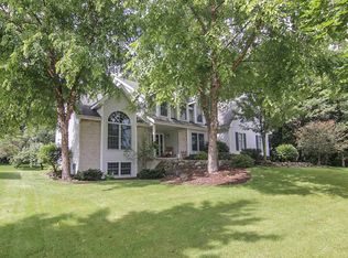 417 Clearbrooke Ter, Cottage Grove, WI 53527