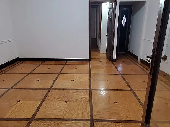 5th image of 2051 36th St Floor 2