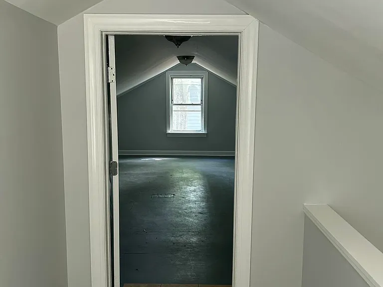 1108 Horton Rd — Photo 6