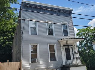 118 Main St, Cohoes, NY 12047