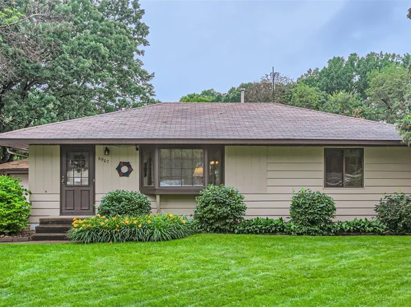 6907 Oliver Ave N, Brooklyn Center, MN 55430