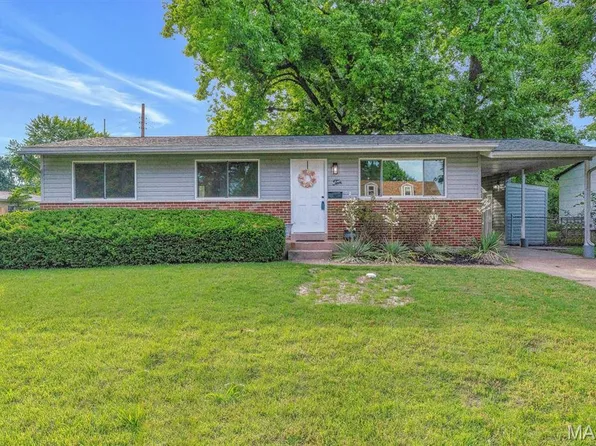 10 Garnier Ct, Florissant, MO 63031