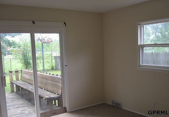 4th image of 6213 Buckingham Ave