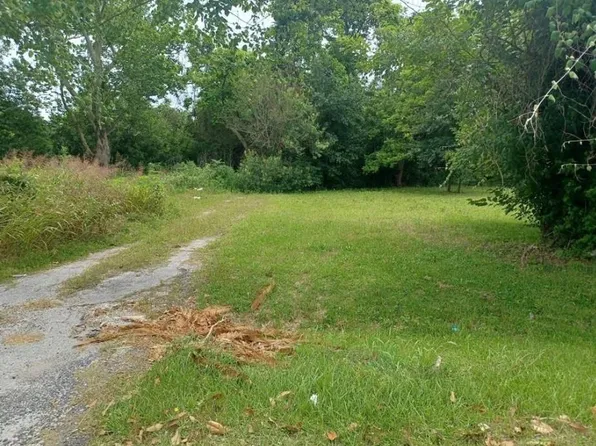 6005 Jackson Lane, Texas City, TX 77591