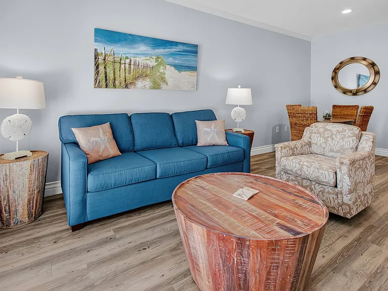 Compass Bay Apartments & Marina — Photo 11
