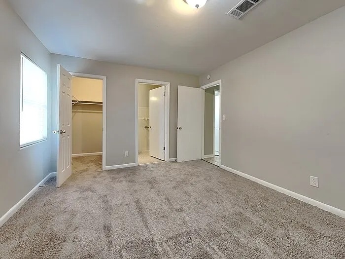 10927 Regency Dr — Photo 7