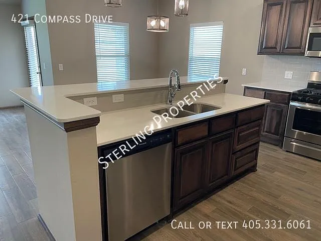 421 Compass Dr — Photo 14