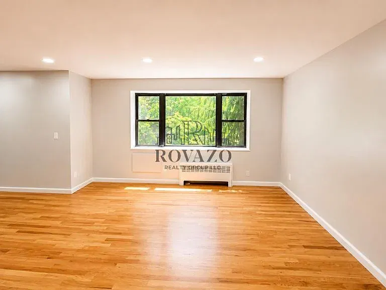 2 bed, 600 sqft, $1,725 — Photo 3