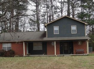 5844 Summerglen Ln, Atlanta, GA 30349
