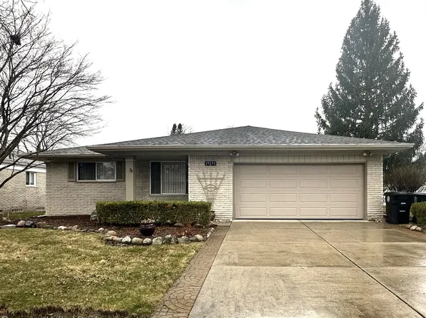 15211 Norman St, Livonia, MI 48154