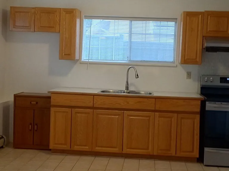 1073X Walnut Close #LOWER LEVEL — Photo 4