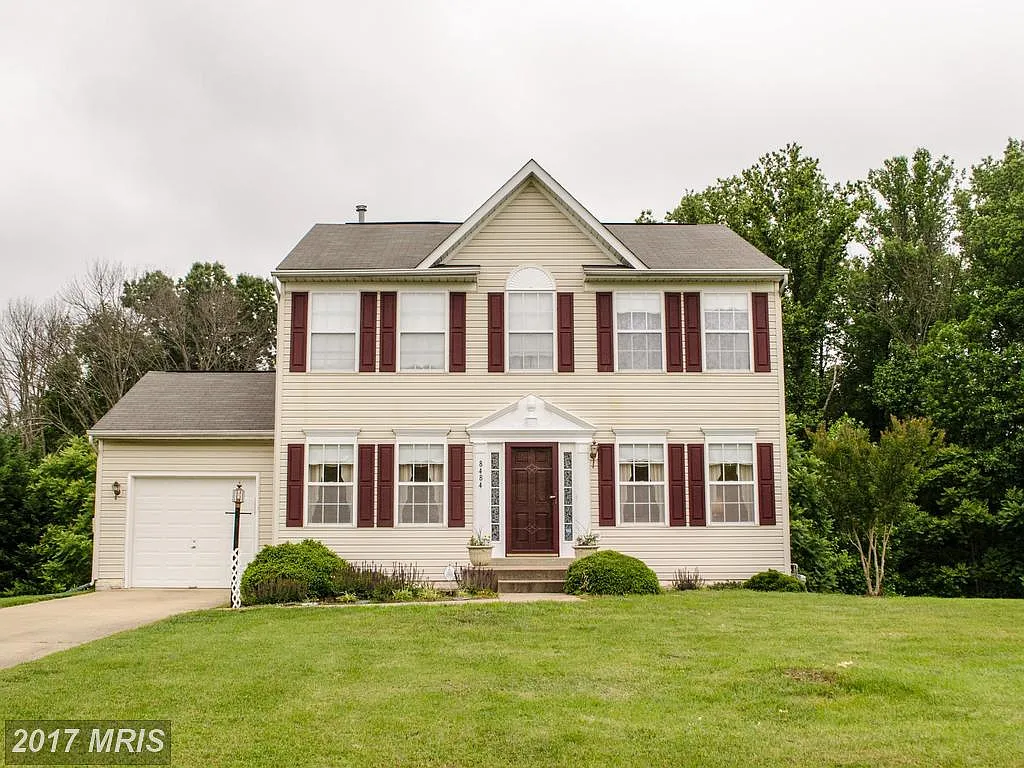 8484 Kingsway Dr photo 1