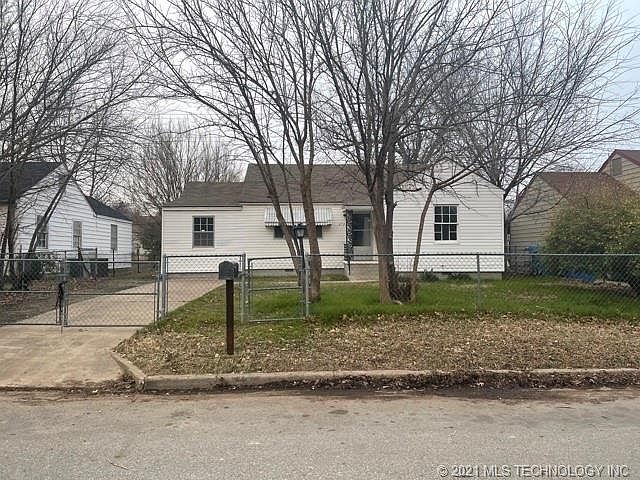 1st image of 2723 E Oklahoma Pl