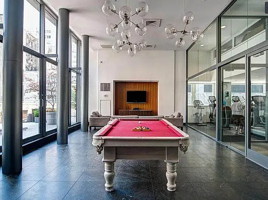 Rented by Fischer Group Realty, LLC | media 16