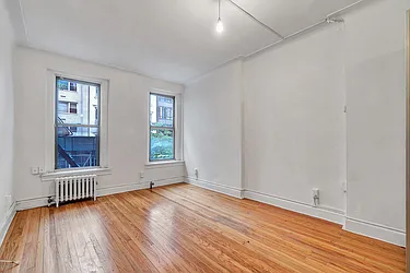 Rented by Avi Nash Associates