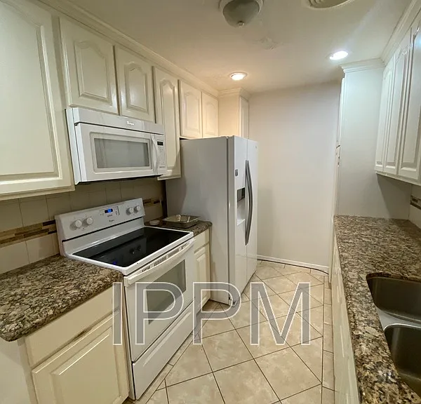 1500 Palm Valley Dr #12 — Photo 9