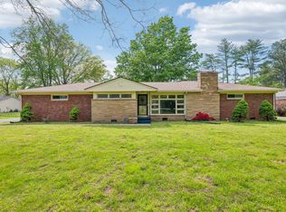 909 Hillsboro Rd, Franklin, TN 37064