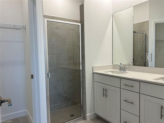 5th image of 19548 Hinkley Dr