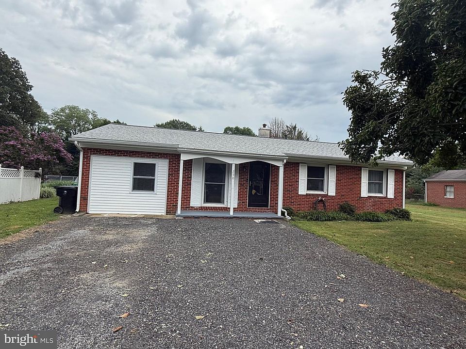 1st image of 250 Rustic Ln