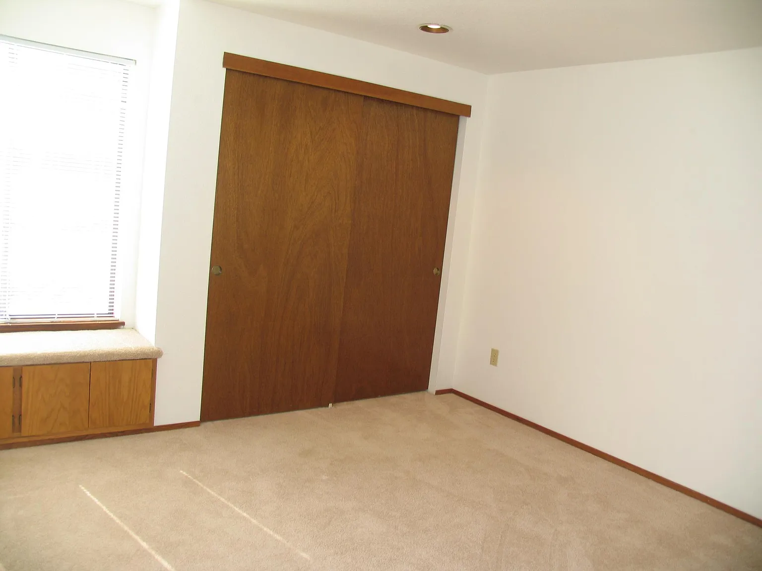2 bed, 960 sqft, $1,785 — Photo 2