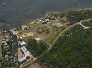 Endeavour Dr, Panacea, FL 32346
