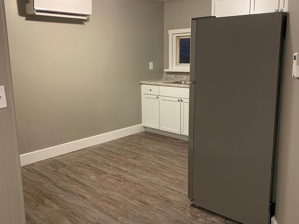 2nd image of 521 S Washington St APT 4