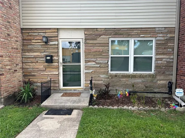 225 Wright Ave APT D, Gretna, LA 70056