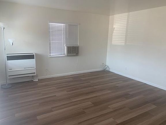 2nd image of 7405 El Camino Real