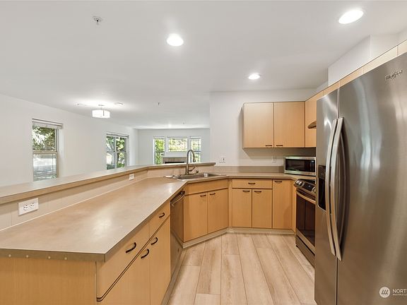 3rd image of 20802 72nd Avenue W #203