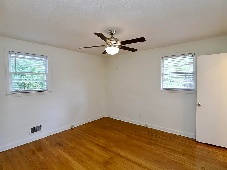 1912 Dominion Dr — Photo 52