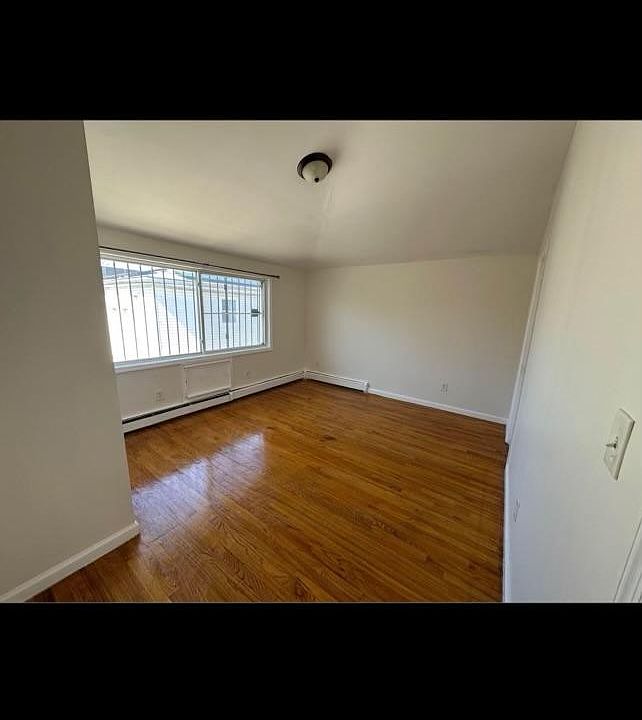 1st image of 109 Avenue 155 St