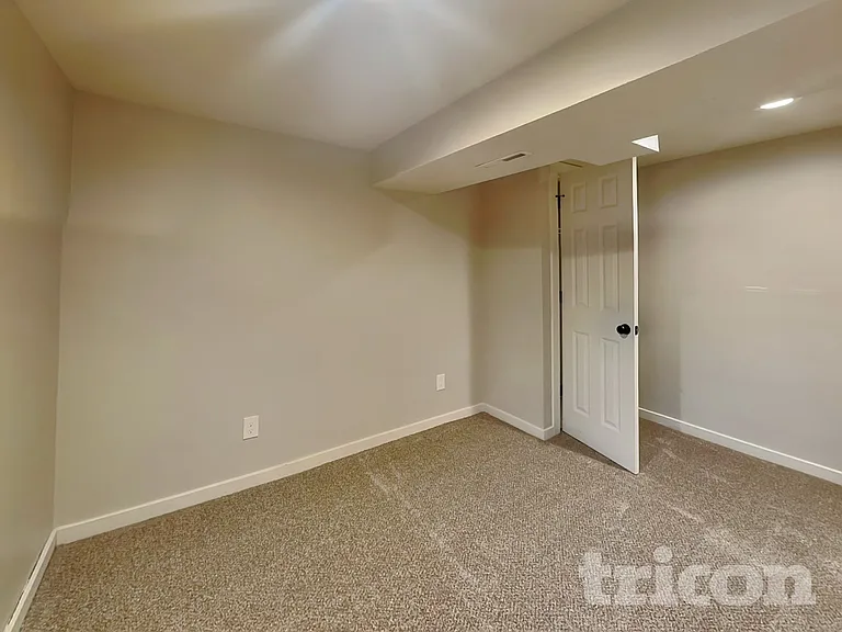 7317 Clinton Ave — Photo 8