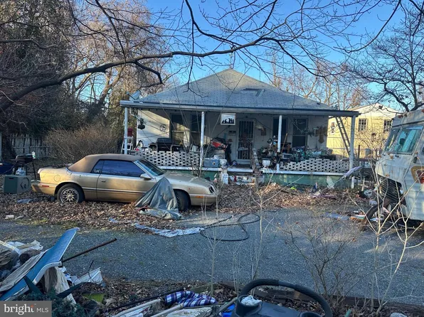 382 Mountain Rd, Pasadena, MD 21122