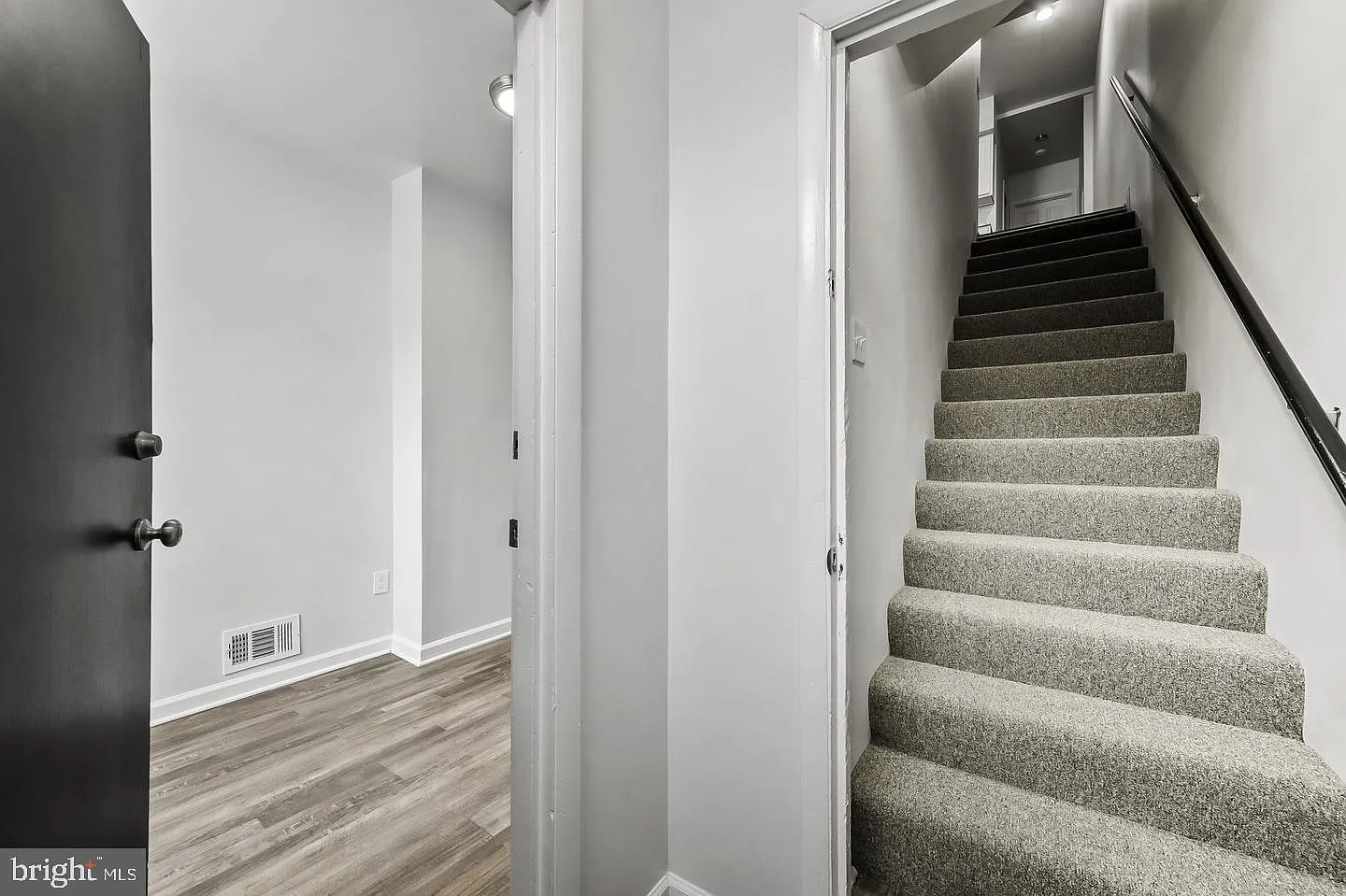 1 bed, 1.0 bath, 1690 sqft, $1,200 — Photo 4