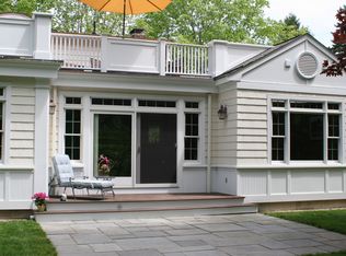 5 Maiden Ln, Lynnfield, MA 01940