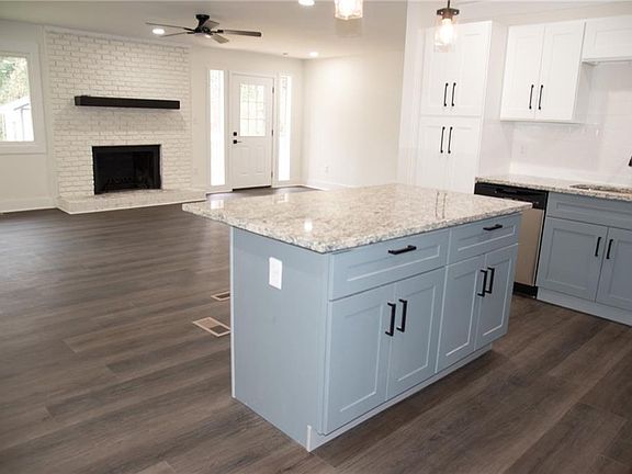 4th image of 3985 Lindsey Dr