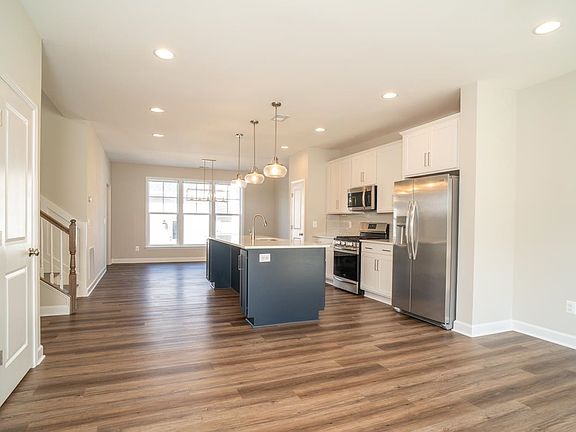 2nd image of 3262 Charleston Blvd