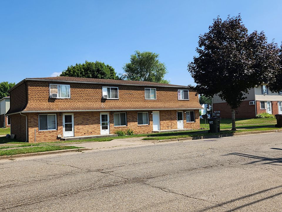 Street view of the apartment building. 536 is the second door from the right.