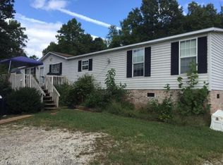 189 Smith Landing Rd, Mount Airy, NC 27030