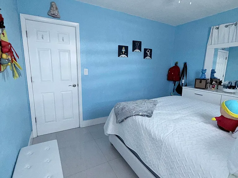 9235 SW 41st St — Photo 29