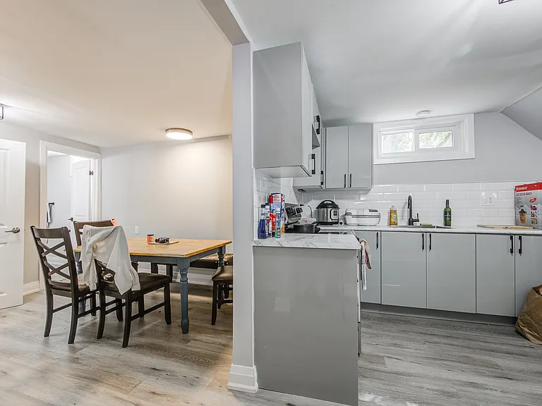 348 Spruce St #3 — Photo 8