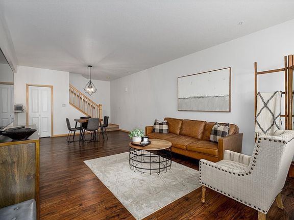 2nd image of 617 Villa Ct