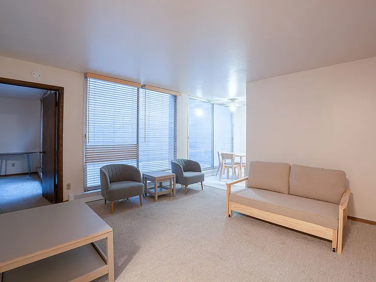 3055 N Oakland Ave — Photo 3
