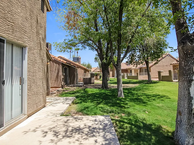 7040 W Olive Ave #20 — Photo 16