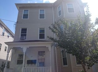 17 Roberts St, Brookline, MA 02445