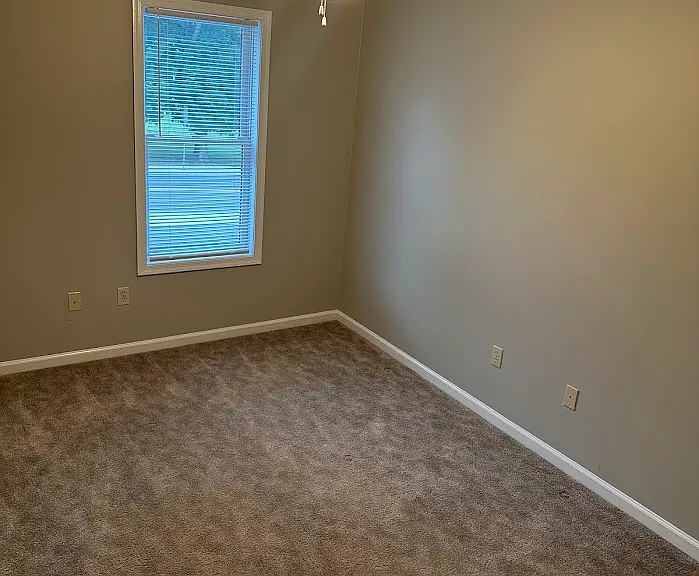 878 Poplar St — Photo 18