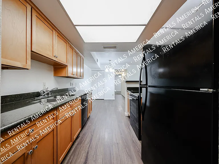 4608 W Maryland Ave #208 — Photo 14
