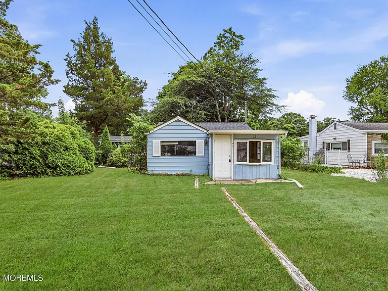 22 Central Ave — Photo 1
