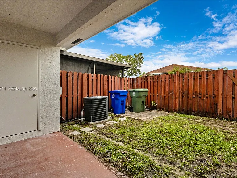 741 NW 105th Ter #TOWNHOUSE — Photo 38